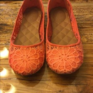 Mudd Brand Lace Fabric Flats